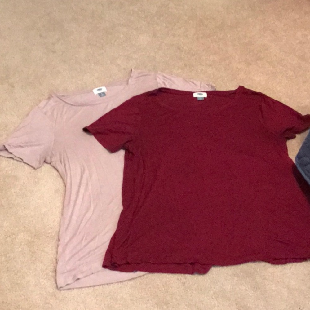 👕 2 Old Navy Tops Size Large 👚